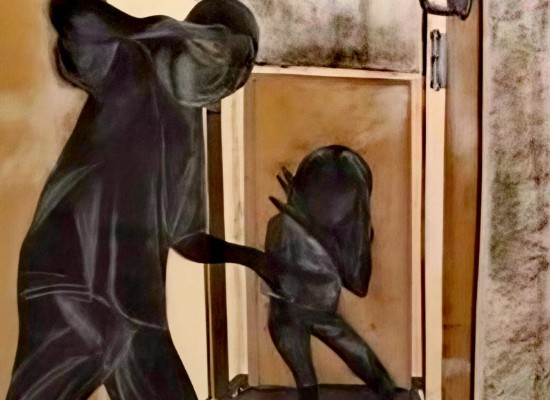 Imputado por desacato tras violar medidas judiciales.