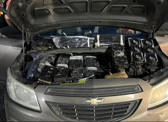 Puente de Fray Bentos: quisieron ingresar a Uruguay más de 10 placas de video ocultas en un auto