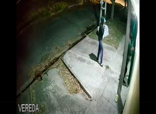 Robo en vivienda z. norte donde estuvieron varios minutos y robaron un parlante portatil y un led.